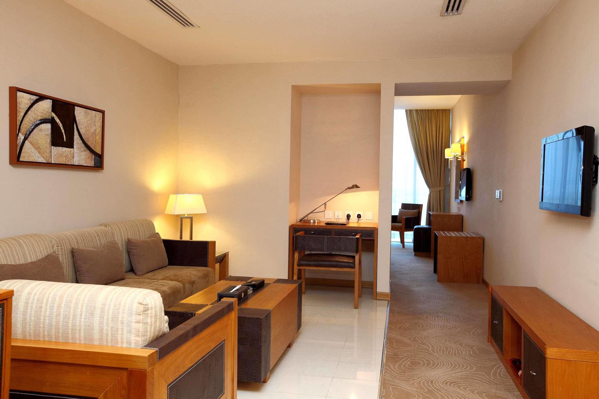 โรงแรมโกลเด้น ทิวลิป อัล ญูเบล Jubail ภายนอก รูปภาพ