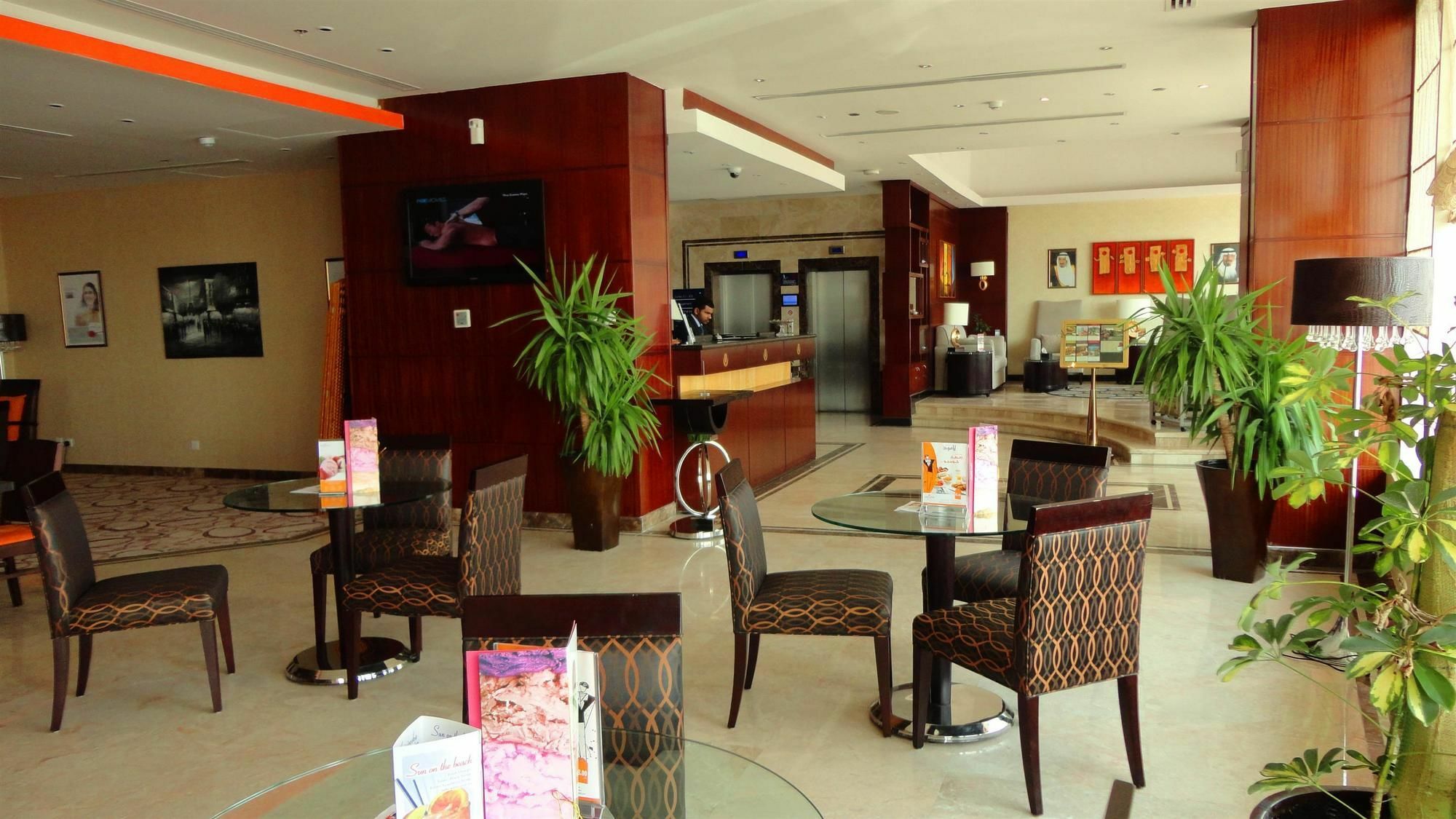 โรงแรมโกลเด้น ทิวลิป อัล ญูเบล Jubail ภายนอก รูปภาพ