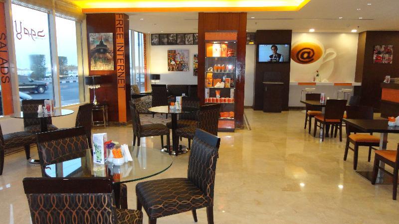 โรงแรมโกลเด้น ทิวลิป อัล ญูเบล Jubail ภายนอก รูปภาพ